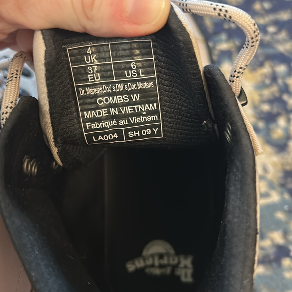 Women’s Dr Martens - Picture 8 of 8